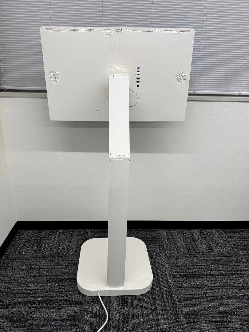 モニター台 LG 32U889SA-W