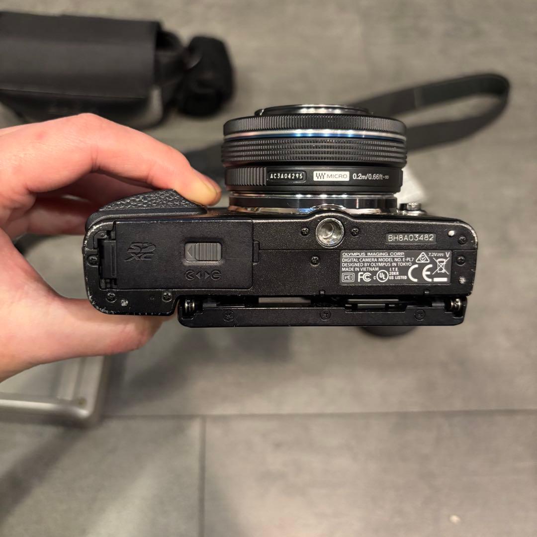 【2レンズ付】OLYMPUS PEN Lite E-PL7 ミラーレス一眼