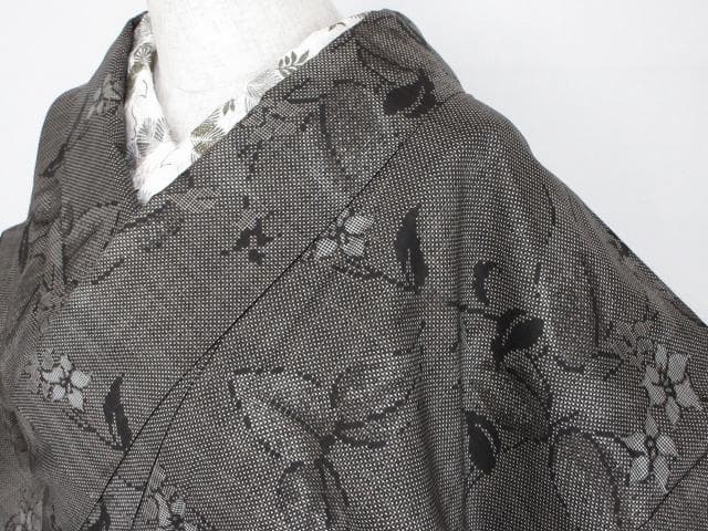 着用少ない！美品＊純泥染＊７マルキ＊本場大島紬＊防水済＊着物＊１６５ｃｍ＊裄６６