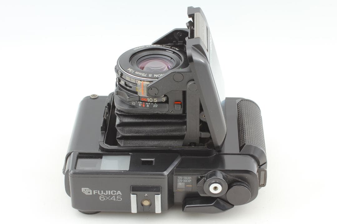 Fujica GS 645 Pro ファインダークリーニング、モルト交換など実施