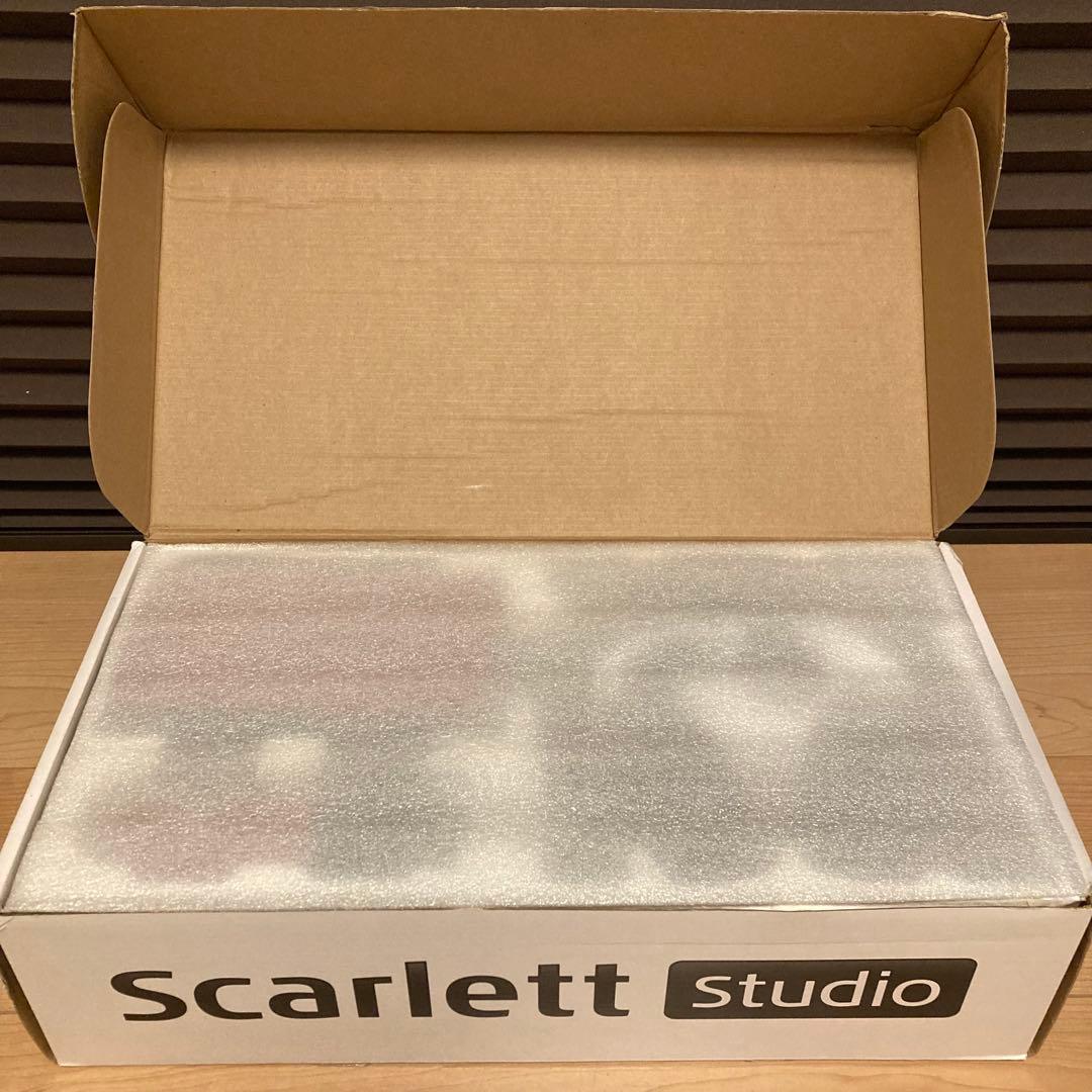 Focusrite Scarlett Studio オーディオインターフェース