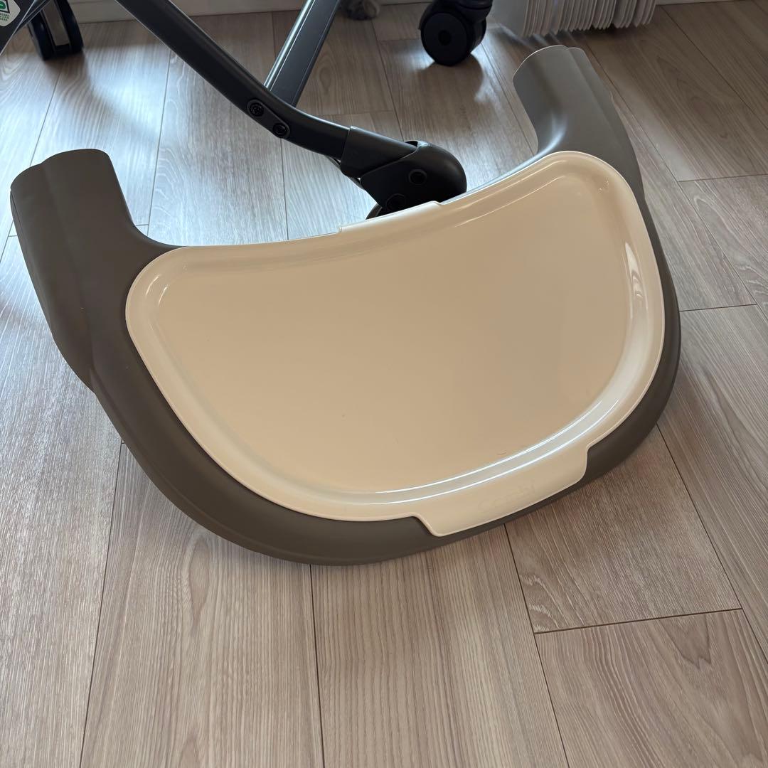 コンビ ホワイトレーベル ネムリラ コードレス