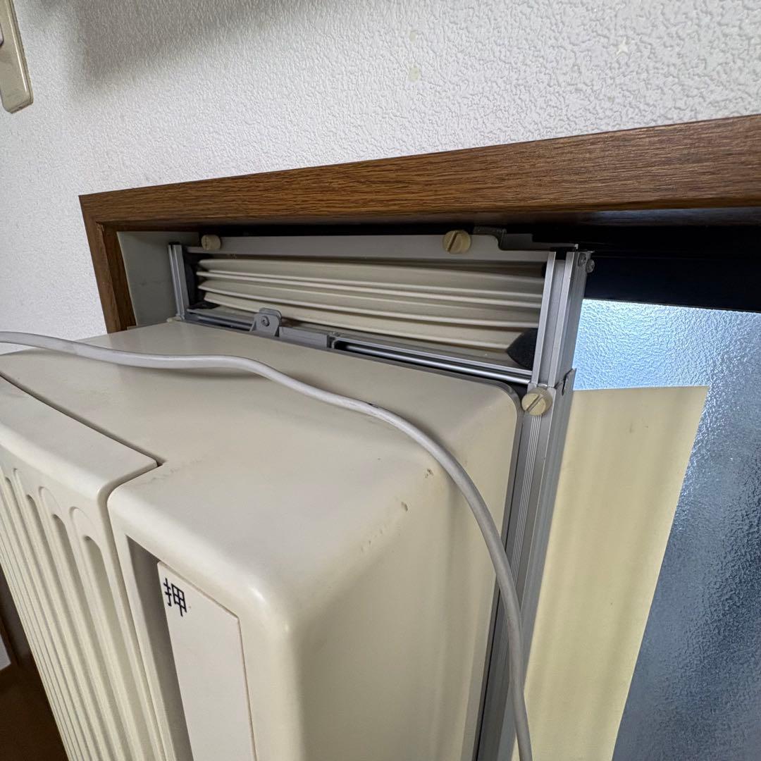 窓用エアコン クリーム色 リモコン付き　ハイアールJA-16H