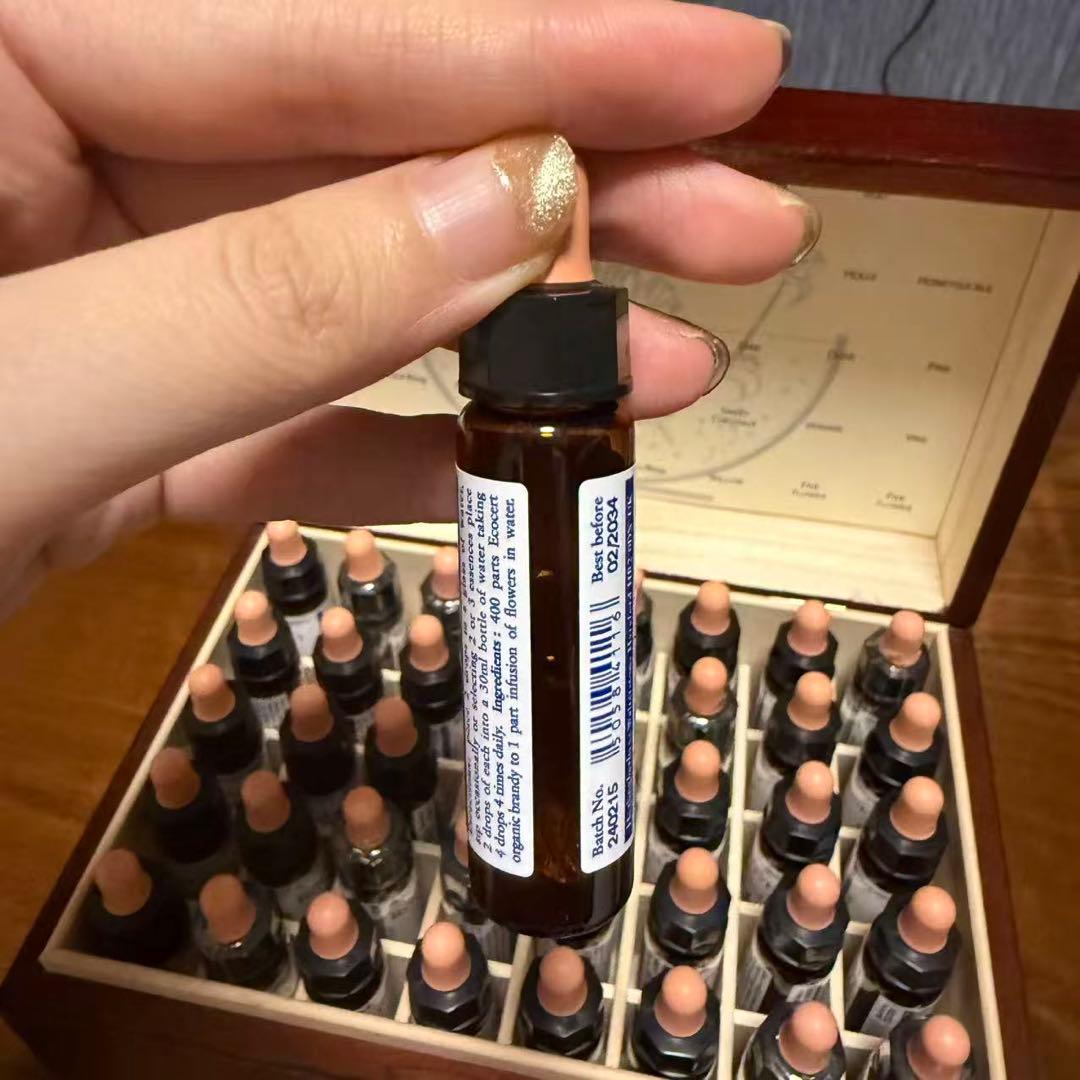 フラワーエッセンス40本のフルセットと専用木箱のセット