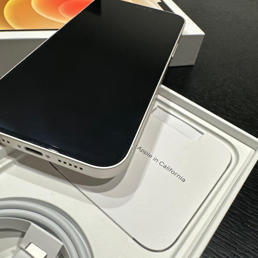 Apple iPhone 12 ホワイト 64GB 本体 充電ケーブル付き