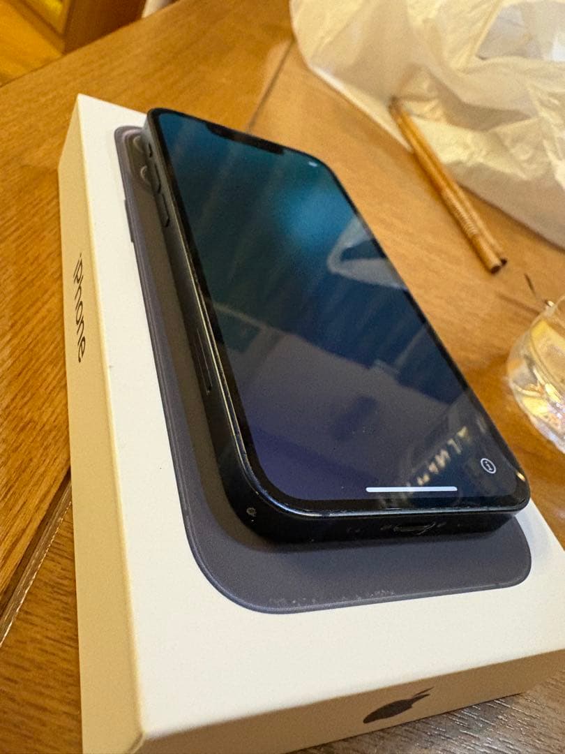 Apple iPhone 13 mini ブラック　即日発送可能　クリアケース付