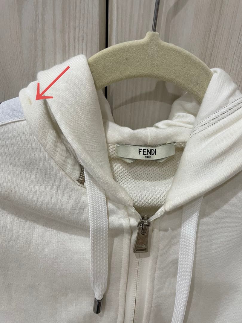 FENDI ショート丈パーカー デカロゴ XXS