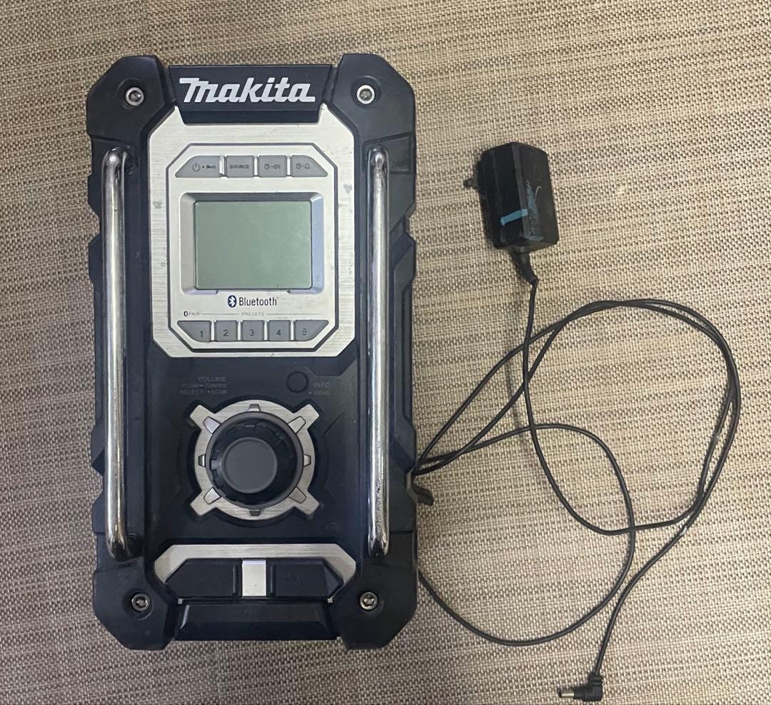マキタ　MAKITA 現場ラジオ　MR106