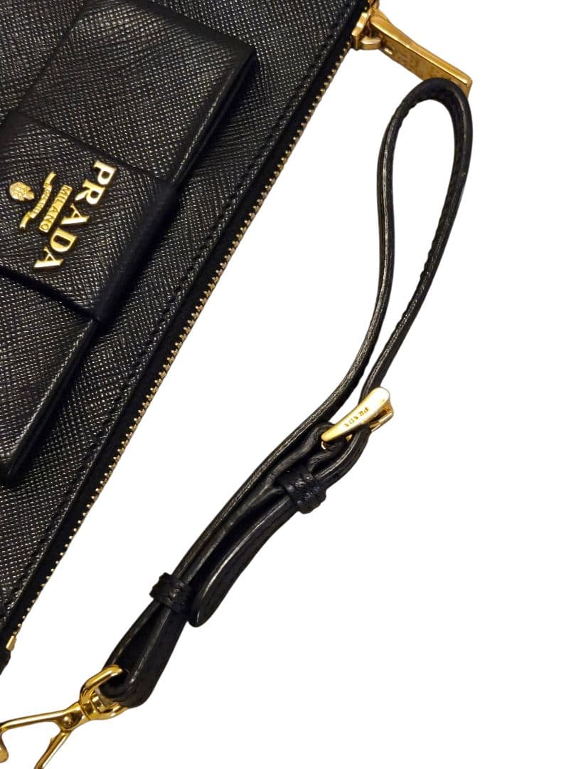 PRADA♡プラダ♡リストレット♡リボンクラッチバッグ♡サフィアーノ