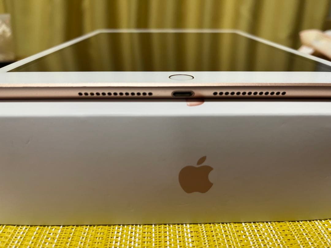 iPad 第8世代 128G wi-fiモデル ゴールド