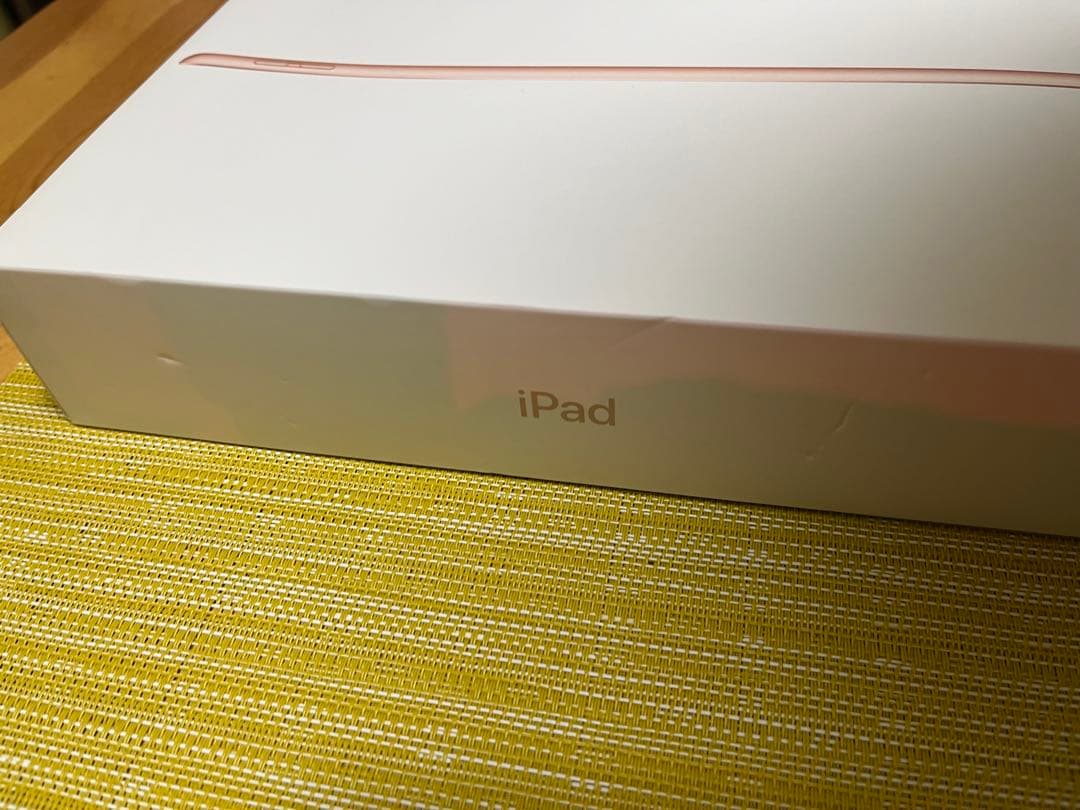 iPad 第8世代 128G wi-fiモデル ゴールド