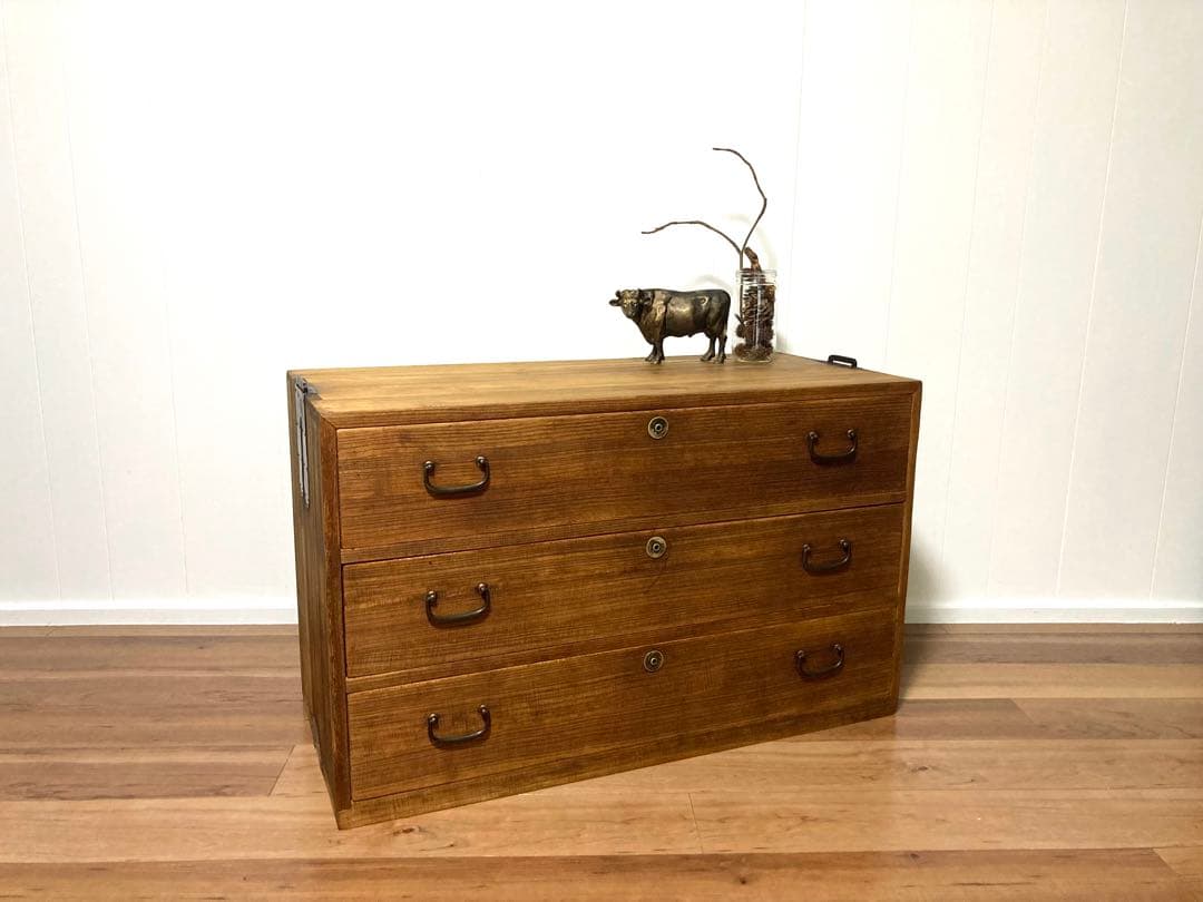 【メンテ済】アンティークの収納棚　サイドボード　ローボード　総桐　引出し3杯