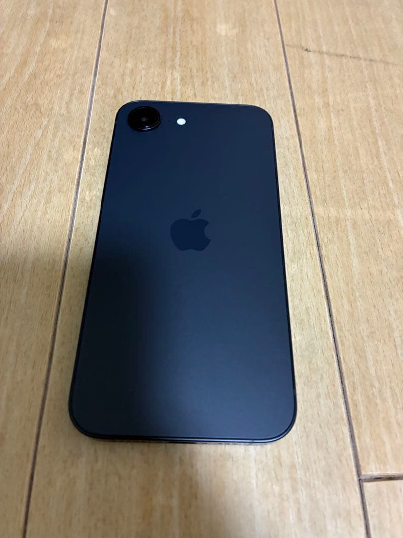 Apple iPhone 16e ブラック 128GB ドコモ版　SIMフリー