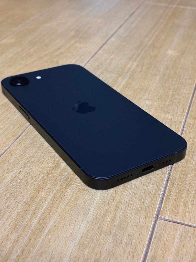 Apple iPhone 16e ブラック 128GB ドコモ版　SIMフリー