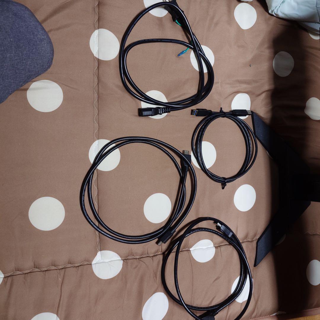 ギガバイト　　M28U