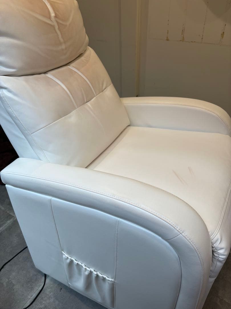 電動施術チェア SISTA-シスタ-ホワイト 【取引成立商品】