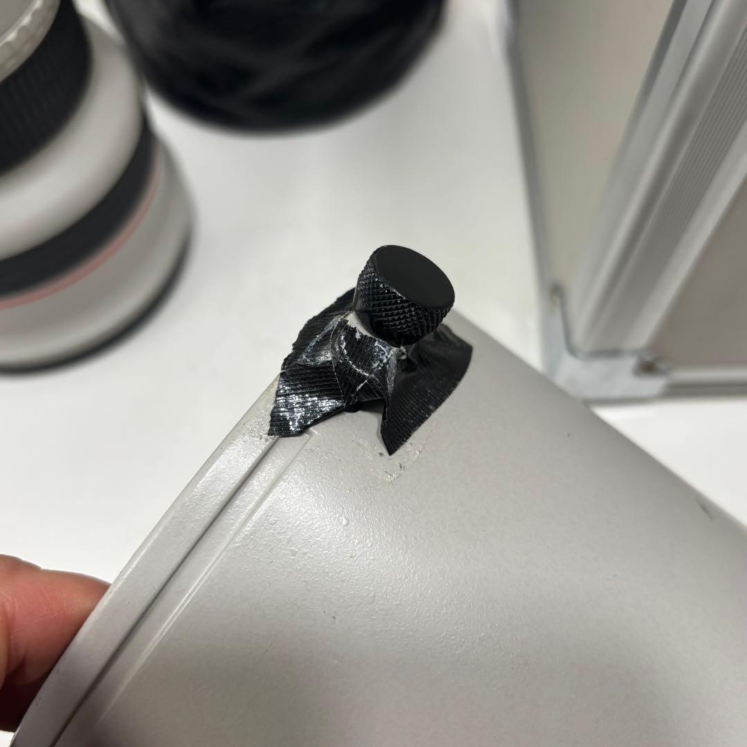 ジャンク品Canon 300mm f2.8レンズ ハードケース付き