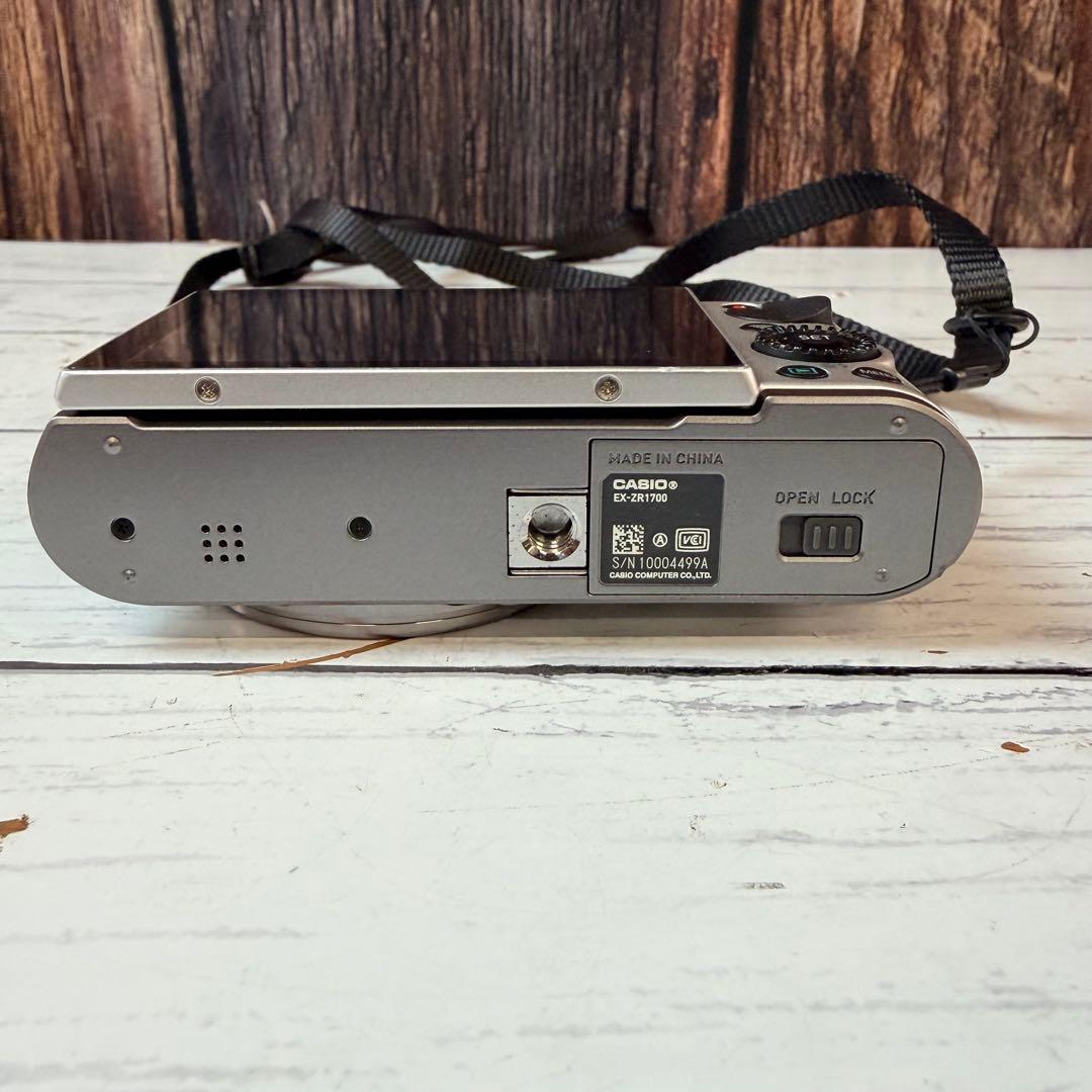 CASIO カシオ EXILIM EX-ZR1700 シルバー デジタルカメラ