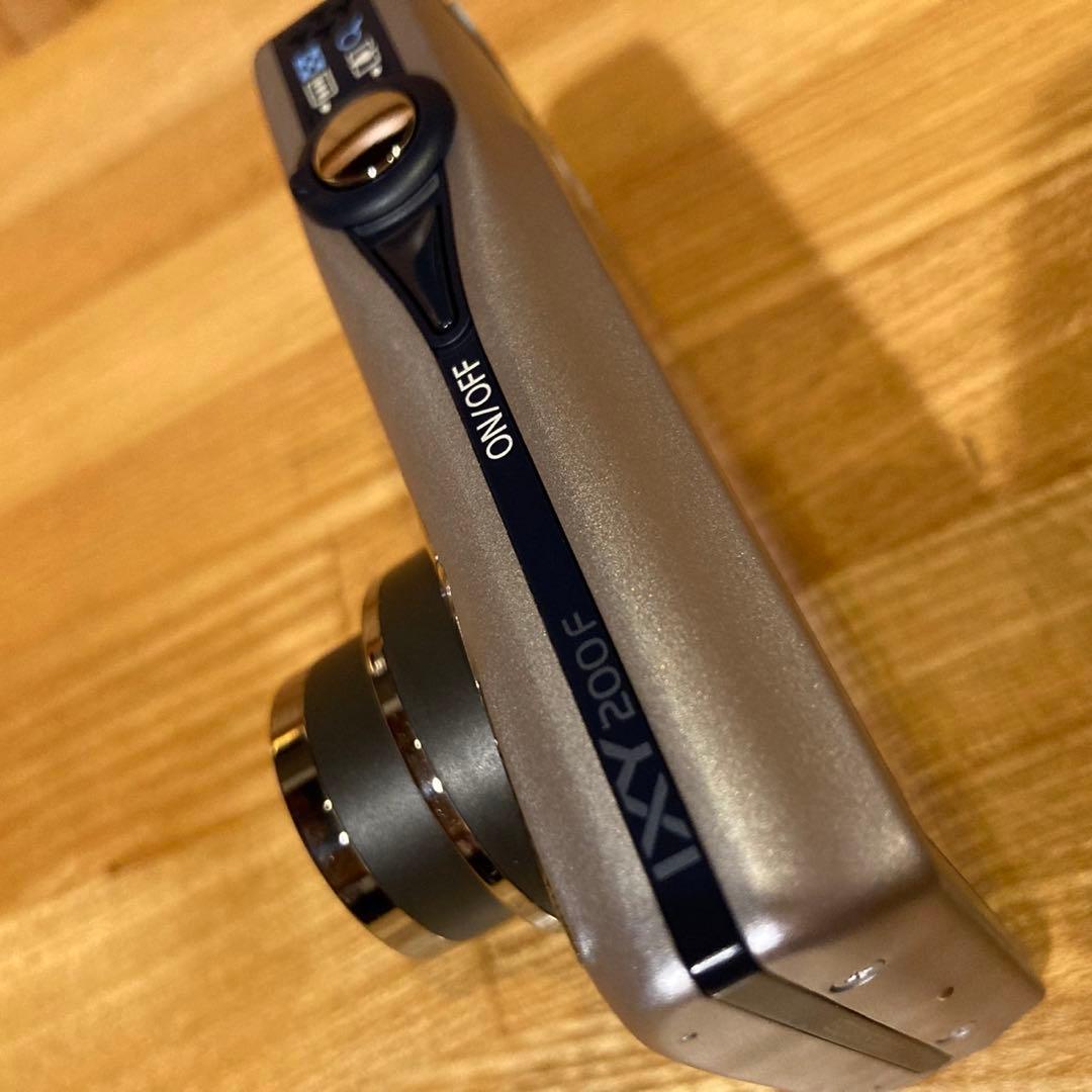 Canon IXY200F シルバー キヤノン イクシー デジカメ　付属品完備