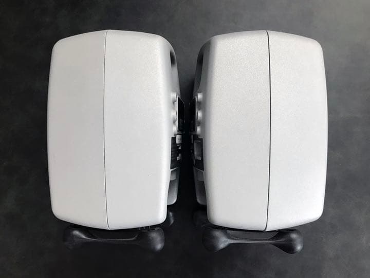 Genelec 6010A ペア 　オフホワイト