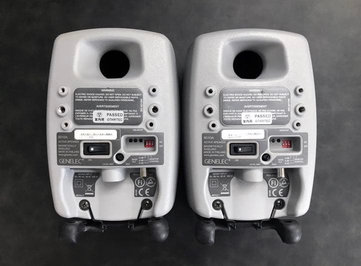 Genelec 6010A ペア 　オフホワイト