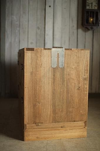 古い木製の引き出し2段　チェスト　桐箪笥 昭和レトロ　タンス　古家具　古民家