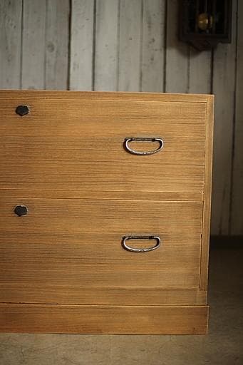 古い木製の引き出し2段　チェスト　桐箪笥 昭和レトロ　タンス　古家具　古民家