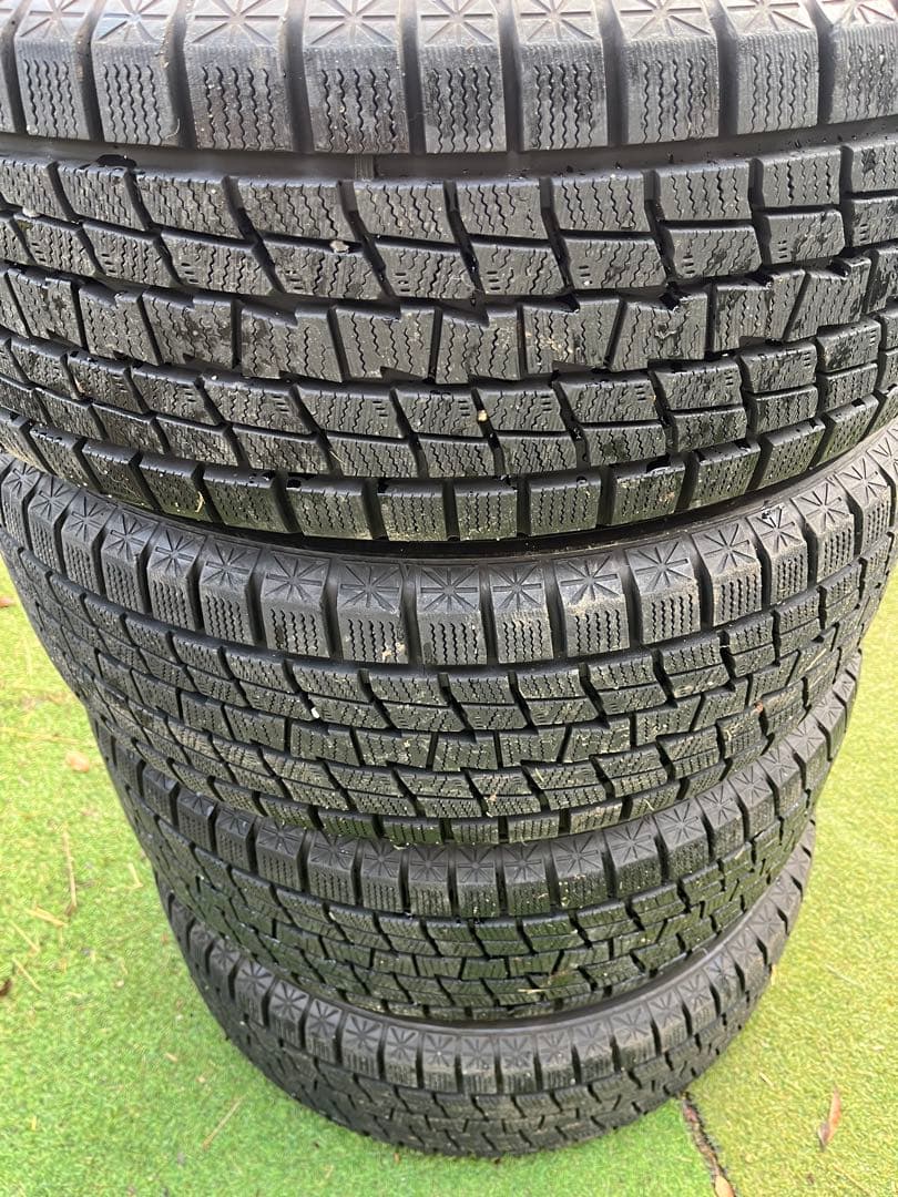 235/55R18スタッドレスタイヤ送料込み！