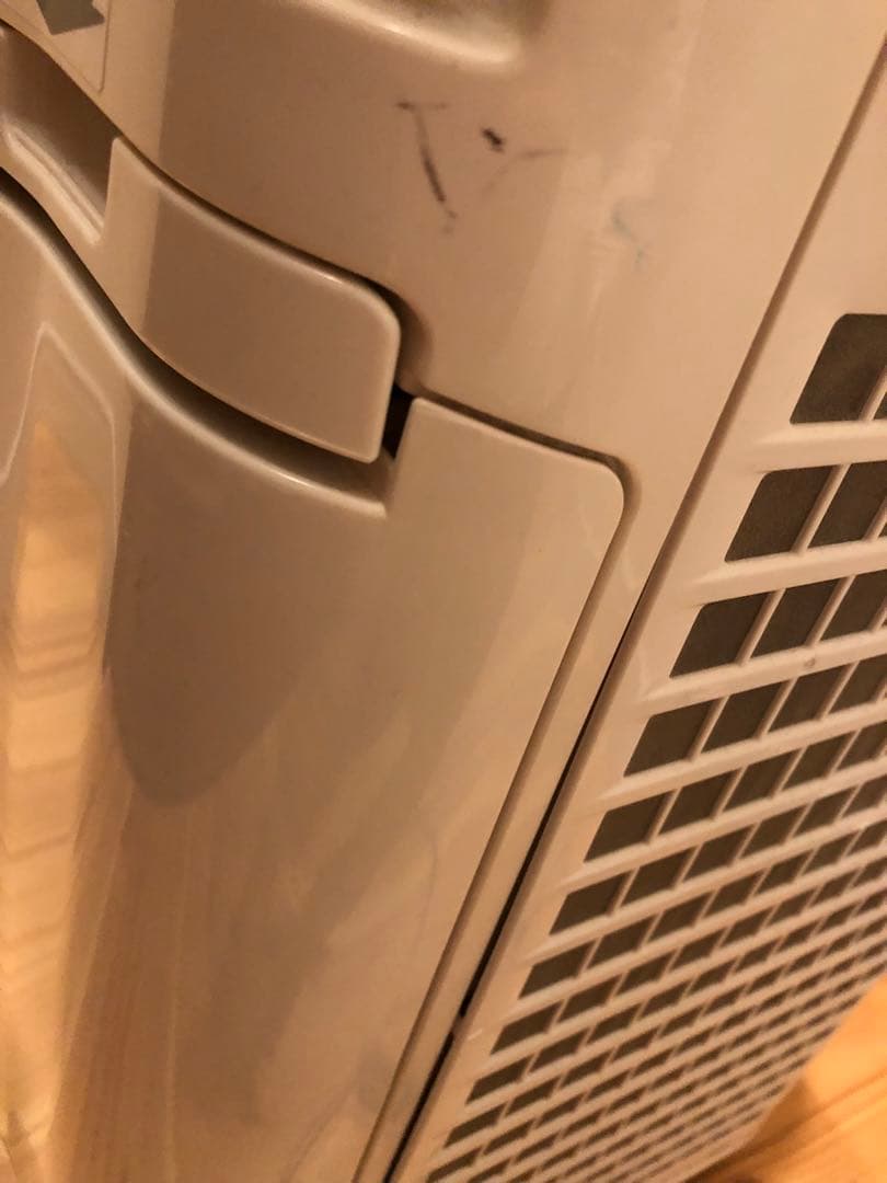 SHARP 空気清浄機 ホワイト　KC-F50