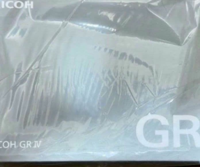 【新品・未開封】GR IV リコー GR4 RICOH　保証印付き