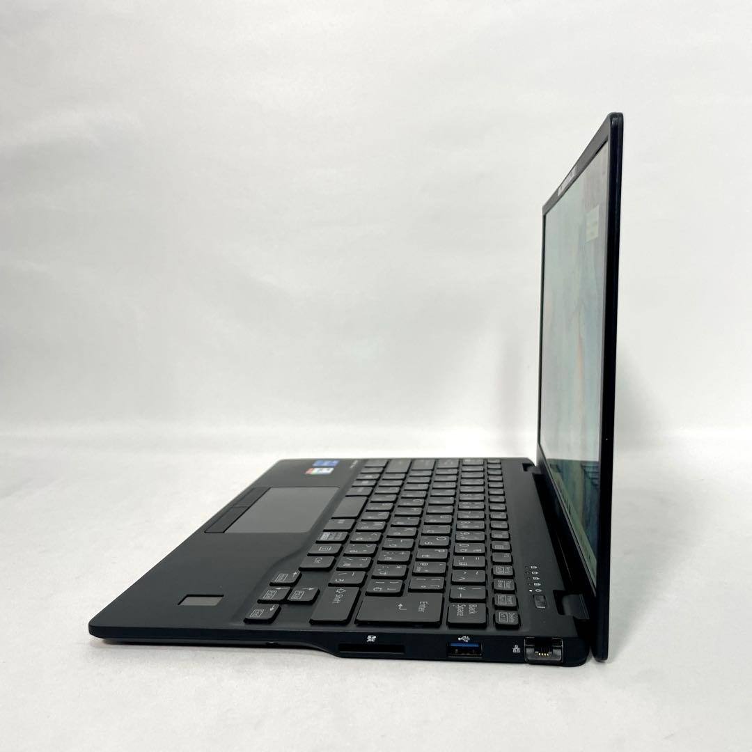 軽量ノートPC LIFEBOOK U9311F 13インチ win11 持ち運び