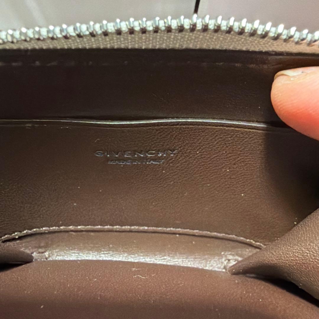 美品‼️GIVENCHY シルバー ケース