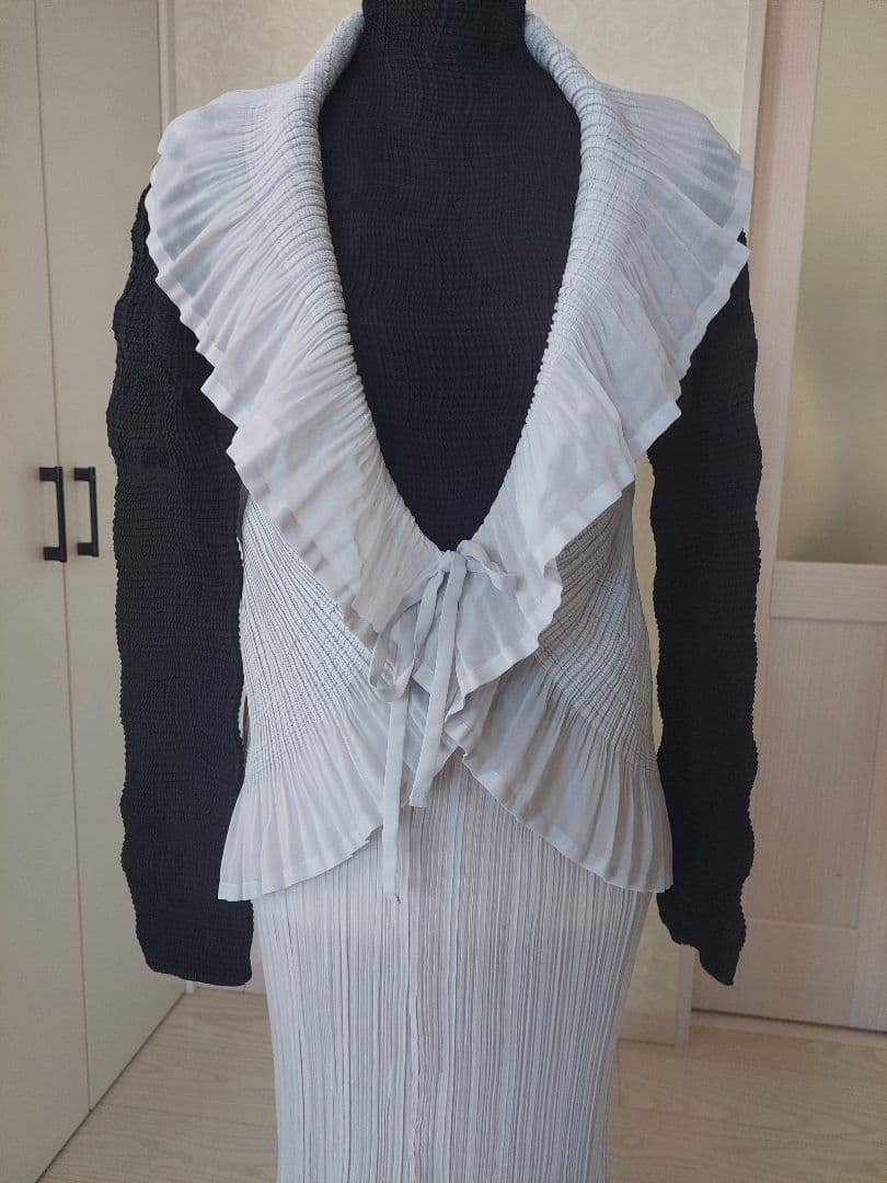 難アリ▪︎ISSEY MIYAKE FETE▪︎ベスト▪︎ストール可能