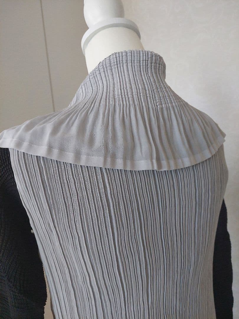 難アリ▪︎ISSEY MIYAKE FETE▪︎ベスト▪︎ストール可能