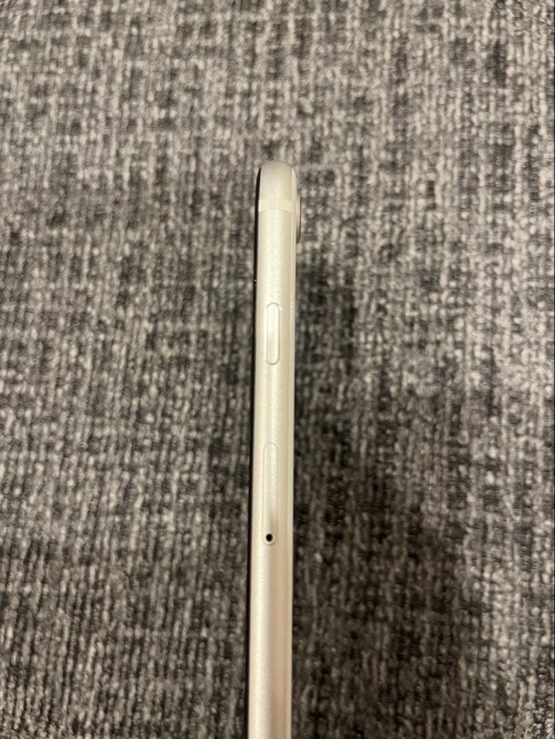 【美品】iPhoneSE 2世代　バッテリー90% SIMフリー