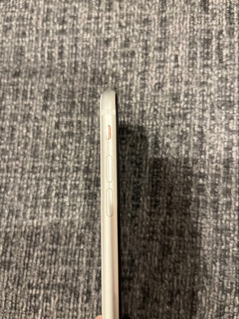 【美品】iPhoneSE 2世代　バッテリー90% SIMフリー