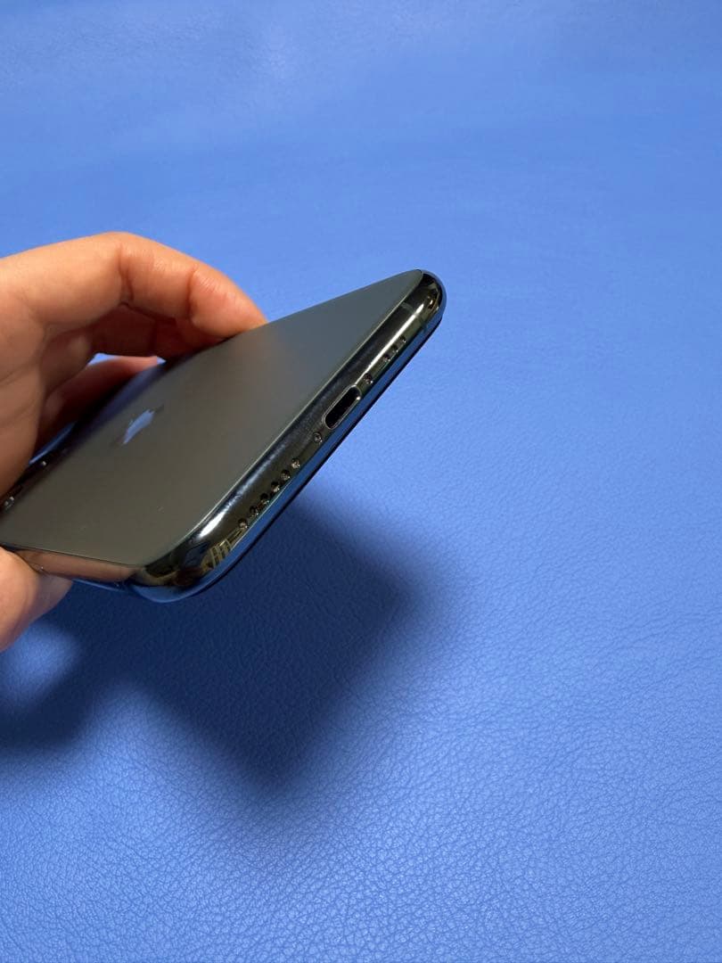 Apple iPhone 11 Pro ミッドナイトグリーン【64GB】