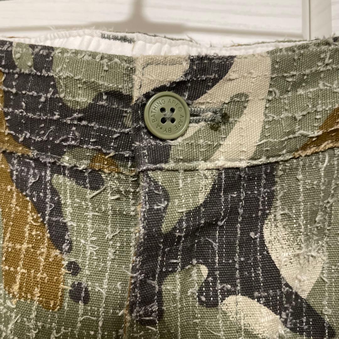 A BATHING APE カモ柄カーゴパンツ