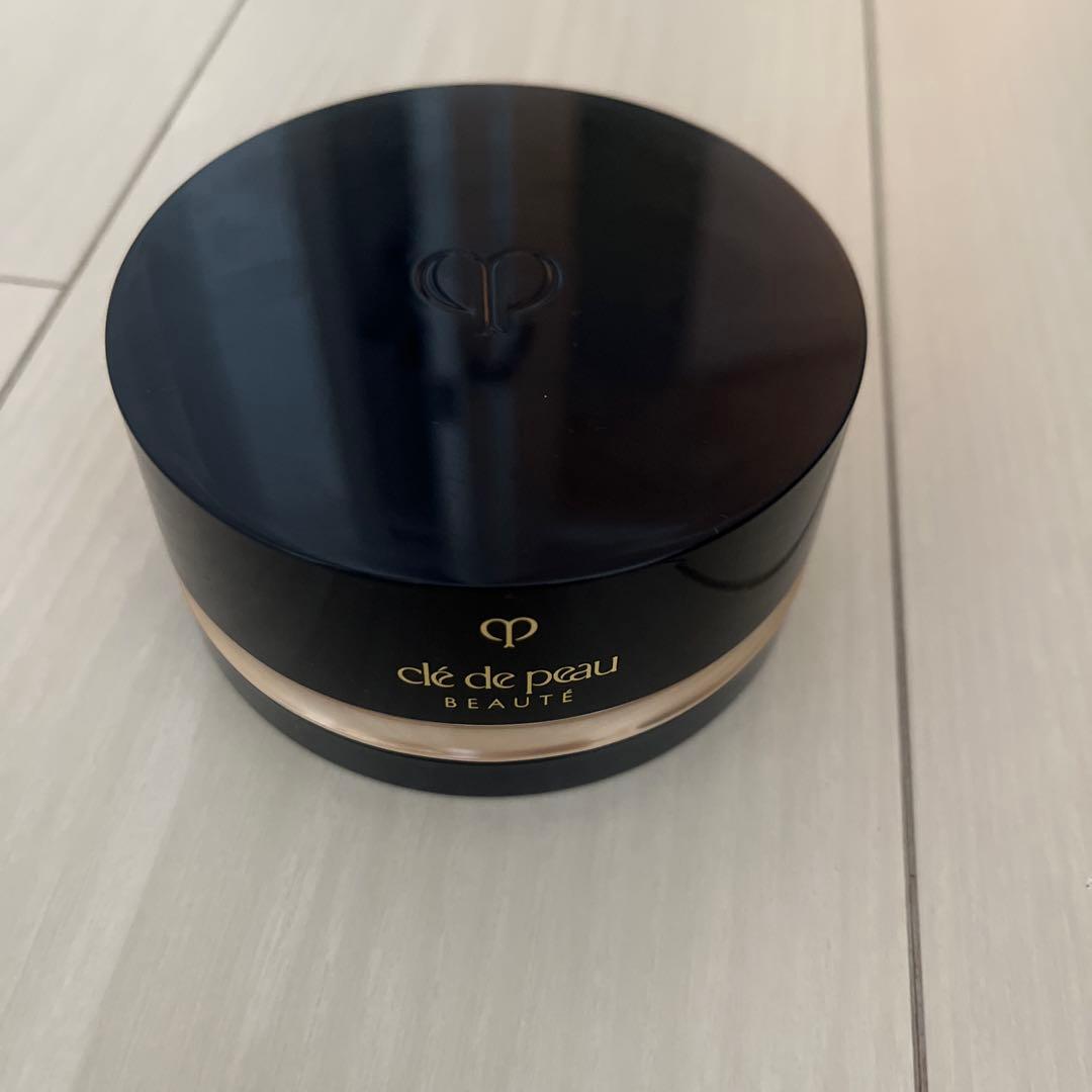 クレド・ド・ボーテ　プードルトランスパラントn M ライト