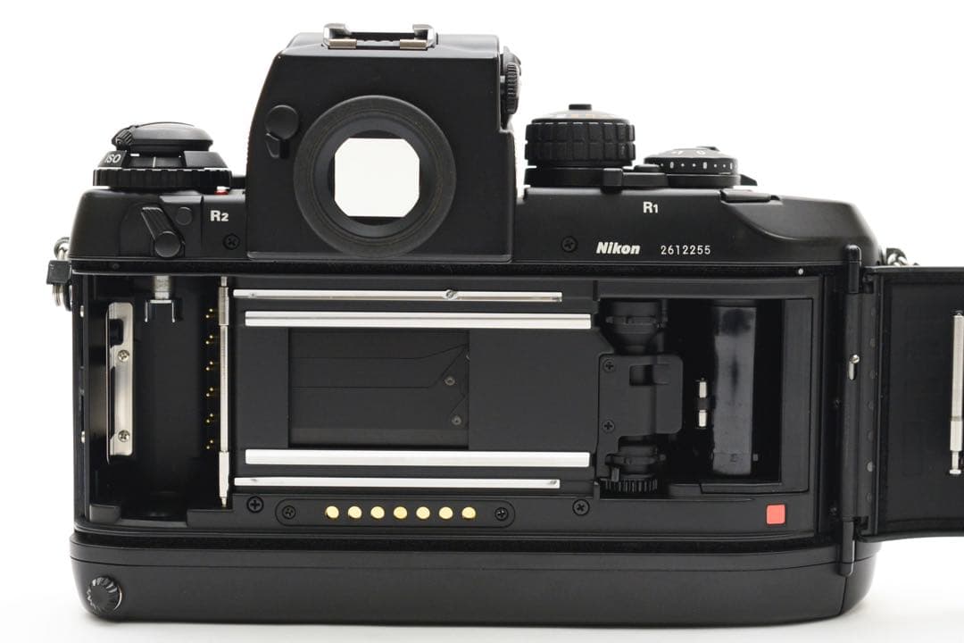 【美品】ニコン Nikon F4 《ストロボ・レンズ4本その他付属品》