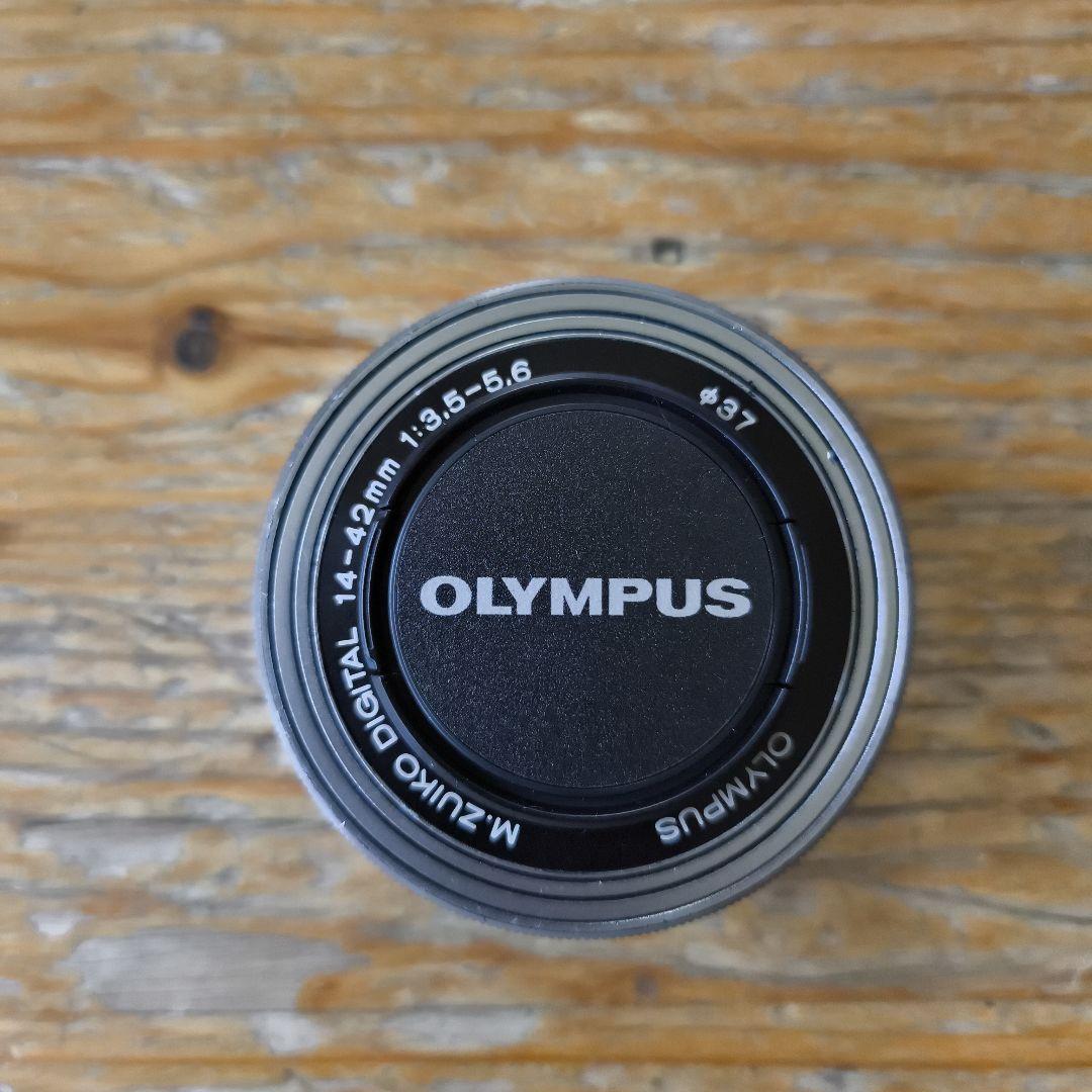 ジャンク品　Olympus PEN E-PL9 ED 14-42mm　2台