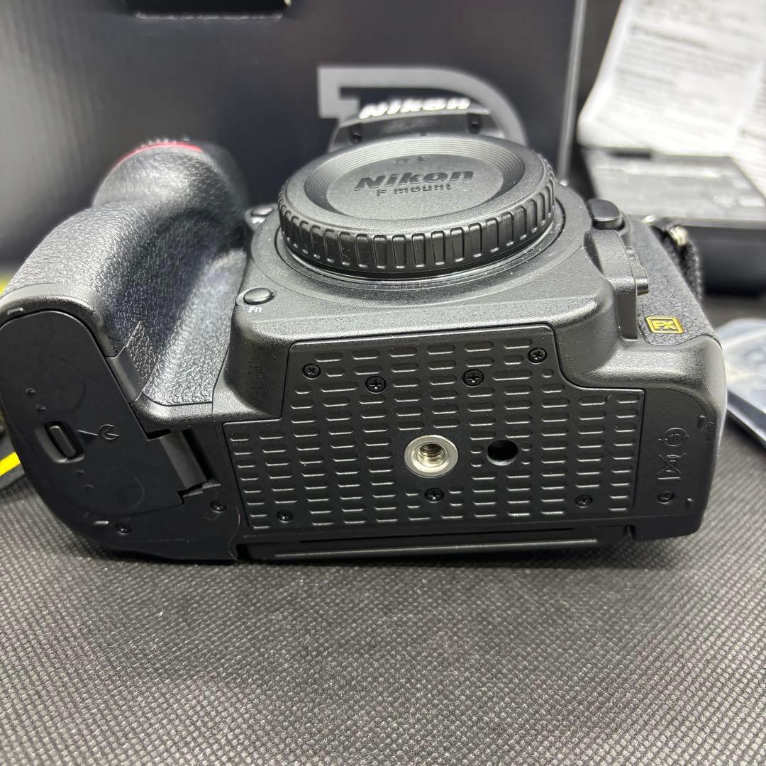 美品　Nikon D780 ボディ 本体　付属品完備 動作確認済み　初期化済み