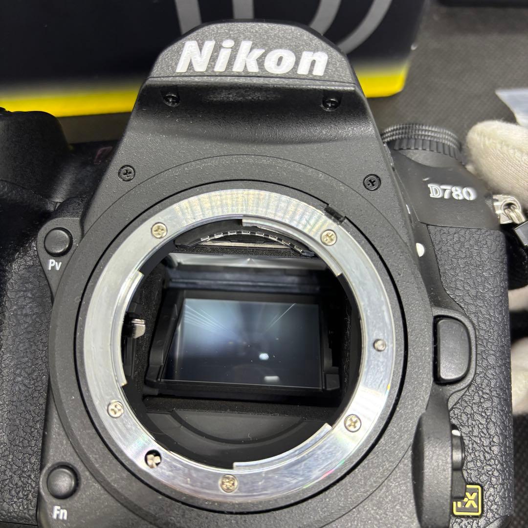 美品　Nikon D780 ボディ 本体　付属品完備 動作確認済み　初期化済み