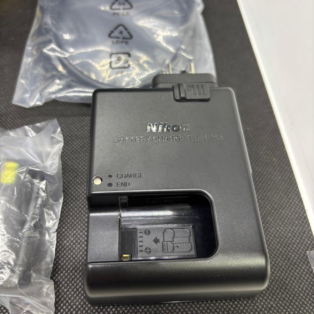 美品　Nikon D780 ボディ 本体　付属品完備 動作確認済み　初期化済み