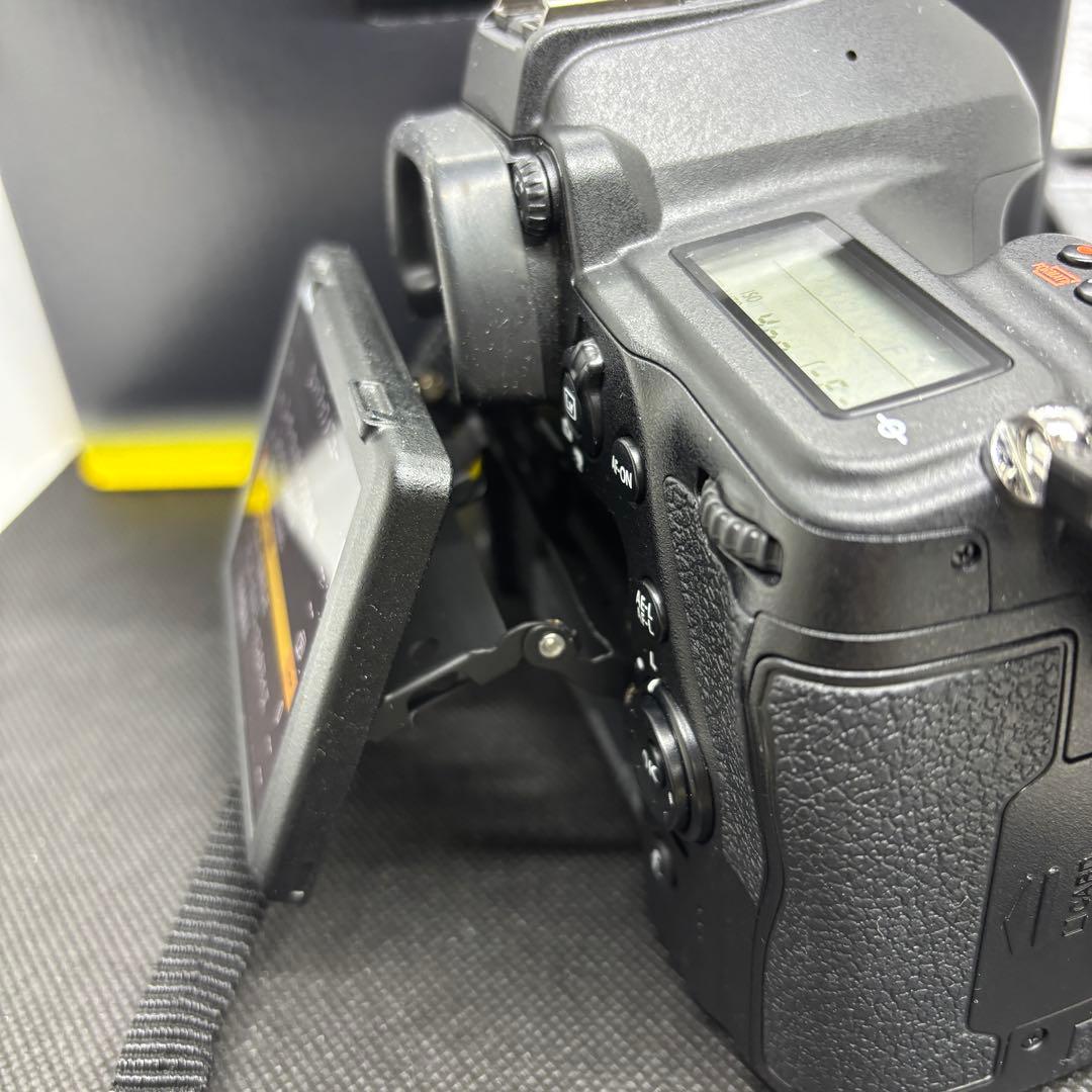 美品　Nikon D780 ボディ 本体　付属品完備 動作確認済み　初期化済み