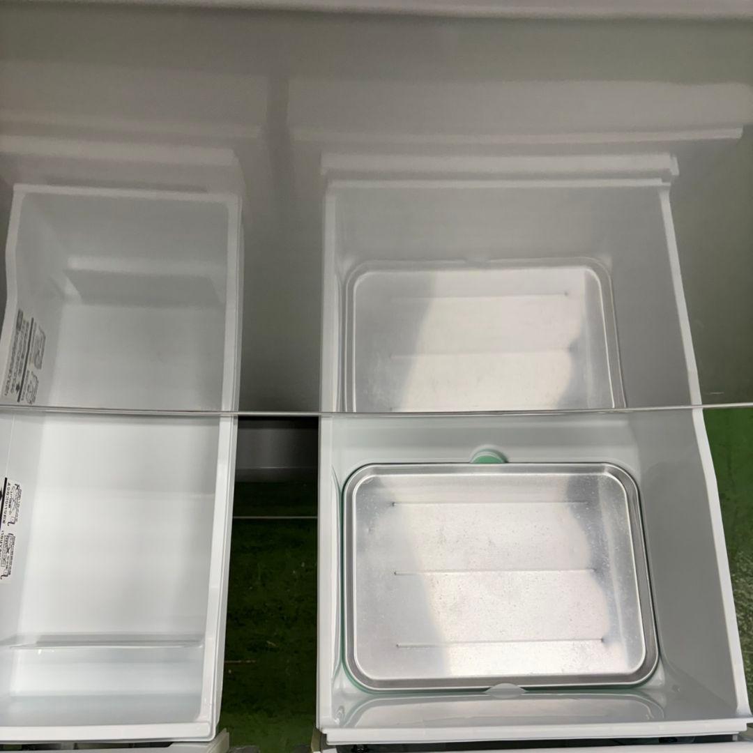 525 東芝 大型冷蔵庫 400L強 右開き 自動製氷 5ドア 大人気　きれい