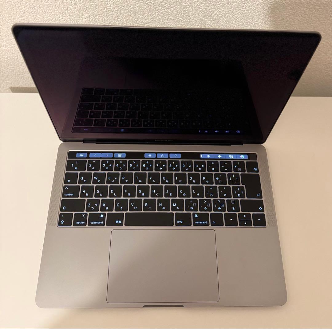 美品 Macbook Pro 2019 13インチ Officeを付ける