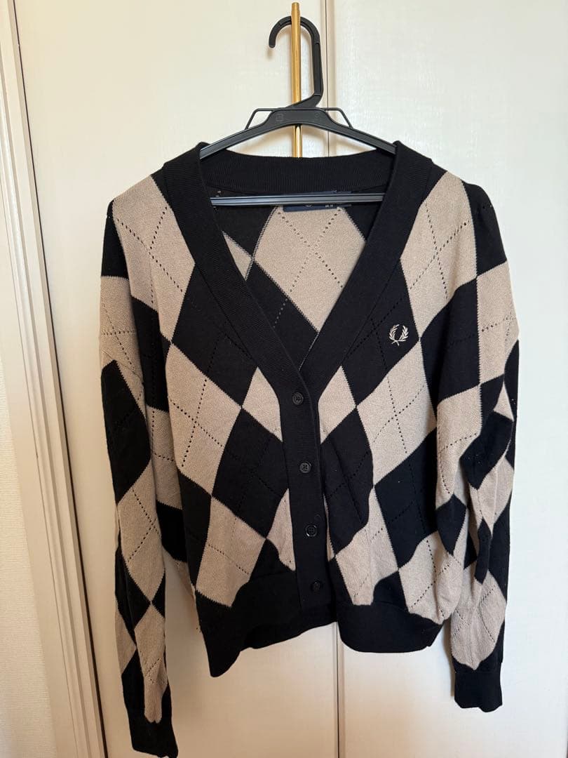【新作】【美品】fred perry フレッドペリー カーディガン