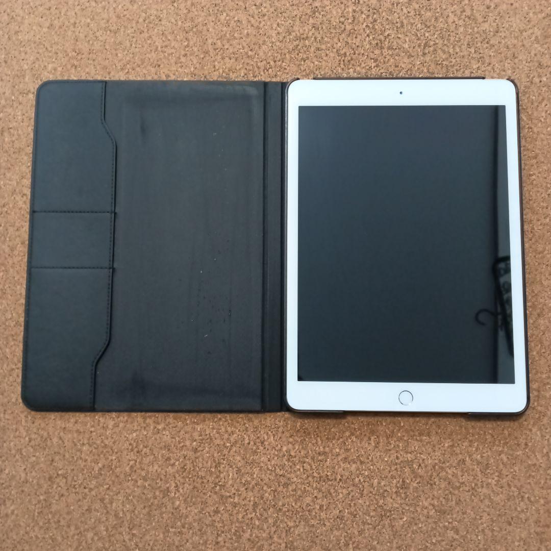 iPad本体 （第8世代）・付属品付き　シルバー　WiFi/ 128GBモデル