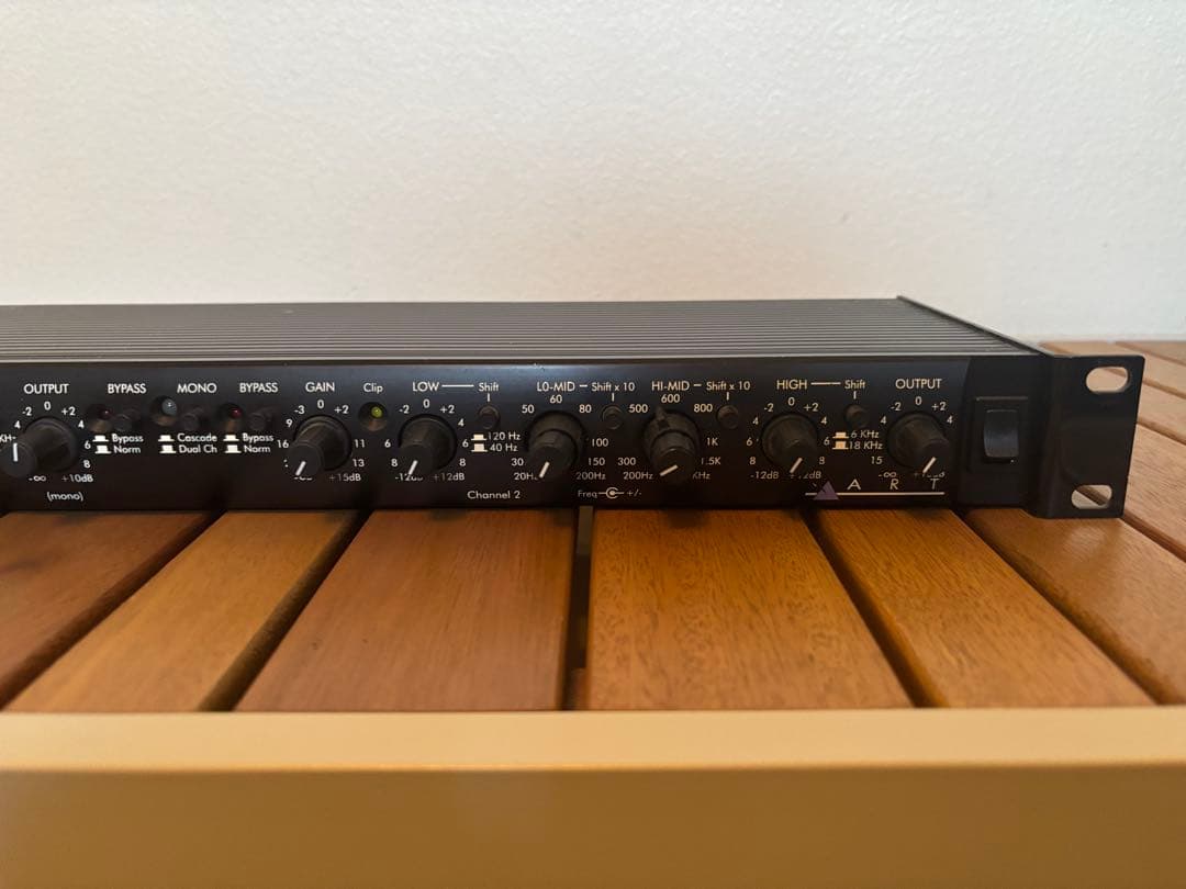 ART DUAL TUBE EQ model 258パラメトリックイコライザー
